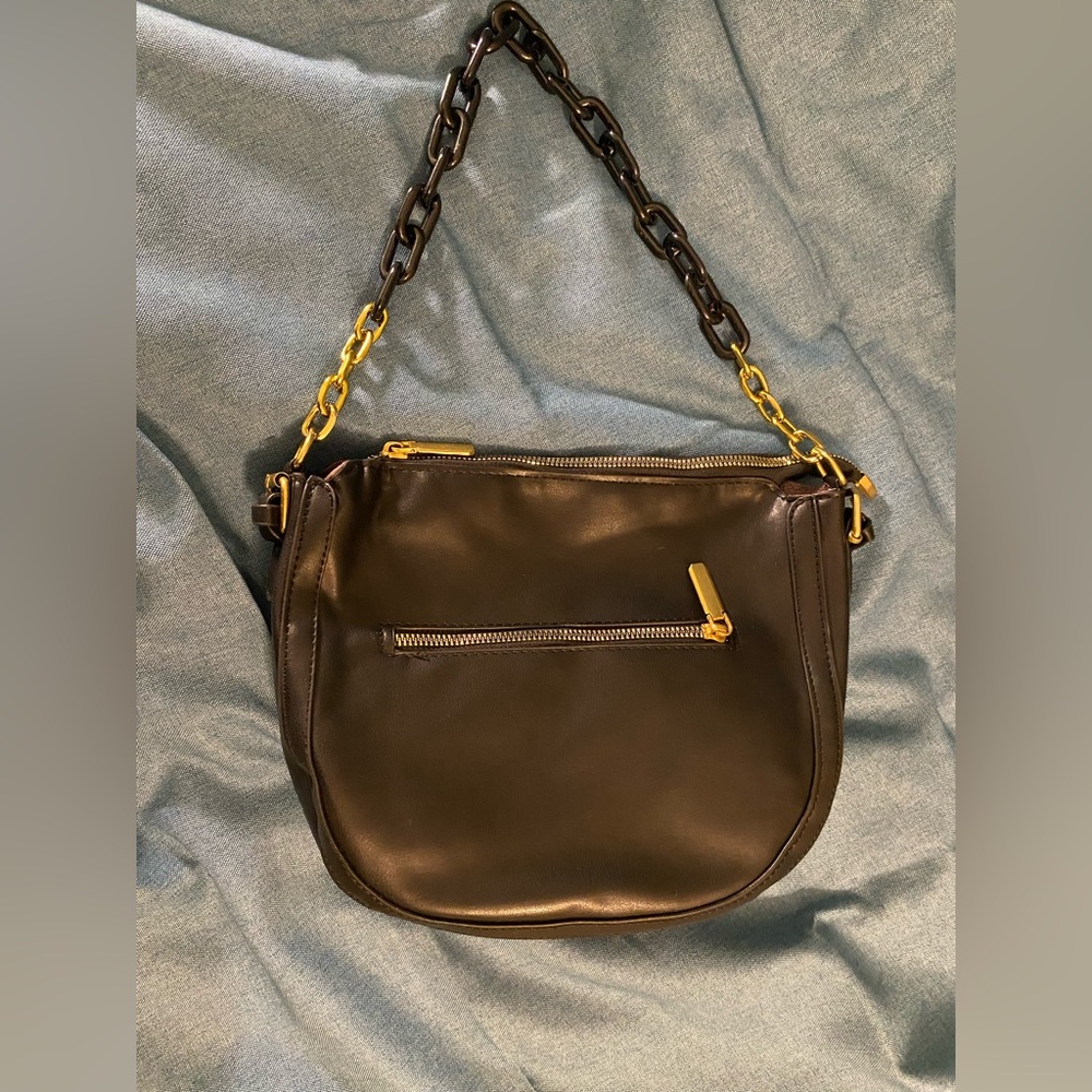 Elegant Black Leather Shoulder Bag